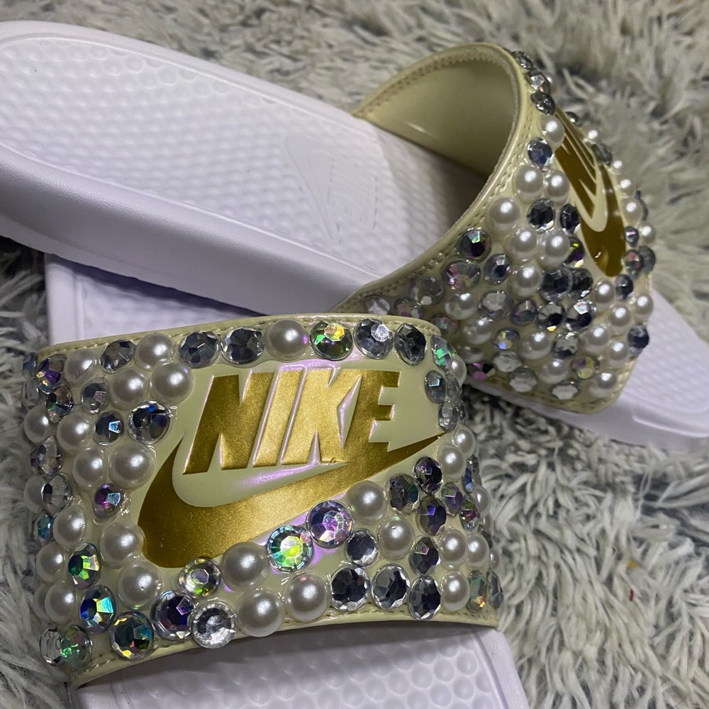 Nike Slides - Picture 6 of 6
